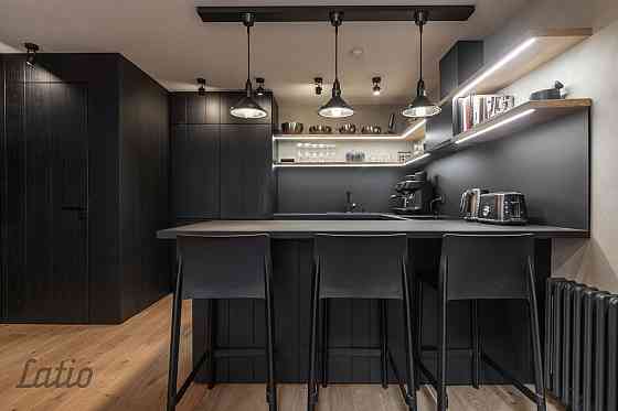 Ilgtermiņa īrei tiek piedāvāts unikāls un īpaši plašs dzīvoklis Rīgas centrā  Artilērijas ielas klus Rīga