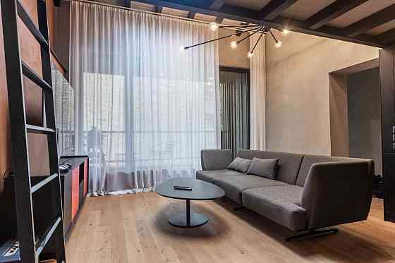 Ilgtermiņa īrei tiek piedāvāts unikāls un īpaši plašs dzīvoklis Rīgas centrā  Artilērijas ielas klus Rīga