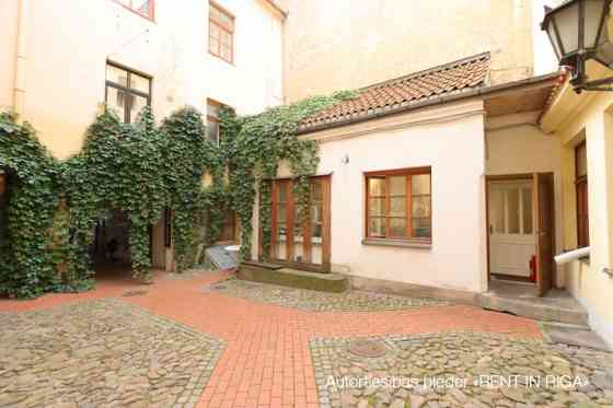 Уютная, светлая 2-этажная 3-комнатная квартира (2 изолированные спальни и гостиная, Rīga