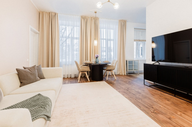 Эксклюзивная двухкомнатная квартира в тихом центра Риги  Редкое предложение: Рига - изображение 1