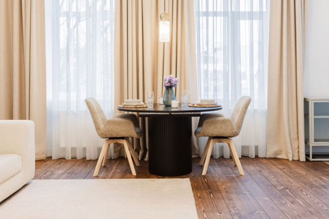 Эксклюзивная двухкомнатная квартира в тихом центра Риги  Редкое предложение: Рига - изображение 2