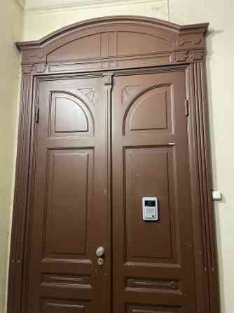 Продаётся элегантная квартира в полностью отреставрированном историческом Рига