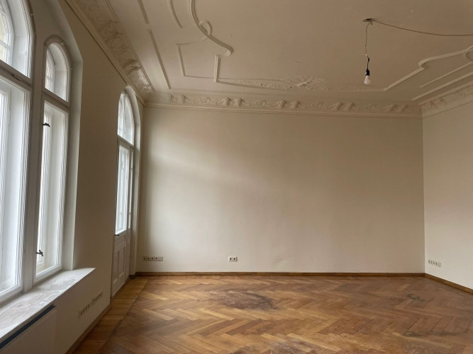 Продаётся элегантная квартира в полностью отреставрированном историческом Рига - изображение 6