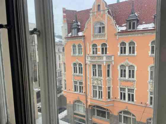 Продаётся элегантная квартира в полностью отреставрированном историческом Рига