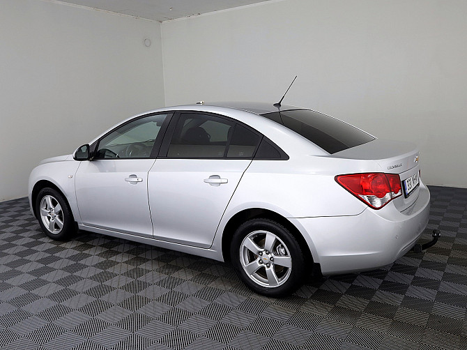 Chevrolet Cruze Comfort 1.8 104kW Таллин - изображение 4