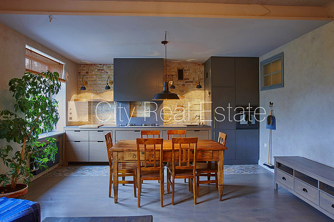 Pagalma ēka, slēgts pagalms, vieta automašīnai, ieeja no pagalma, mansards, ir lifts, plašs Rīgas rajons - foto 15