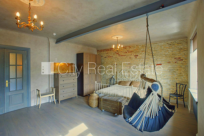 Pagalma ēka, slēgts pagalms, vieta automašīnai, ieeja no pagalma, mansards, ir lifts, plašs Rīgas rajons - foto 12