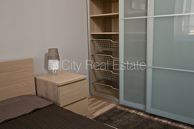 Privātmāja, labiekārtots apzaļumots pagalms, teritorijas iebrauktuves vārti aprīkoti ar Jūrmala - foto 8