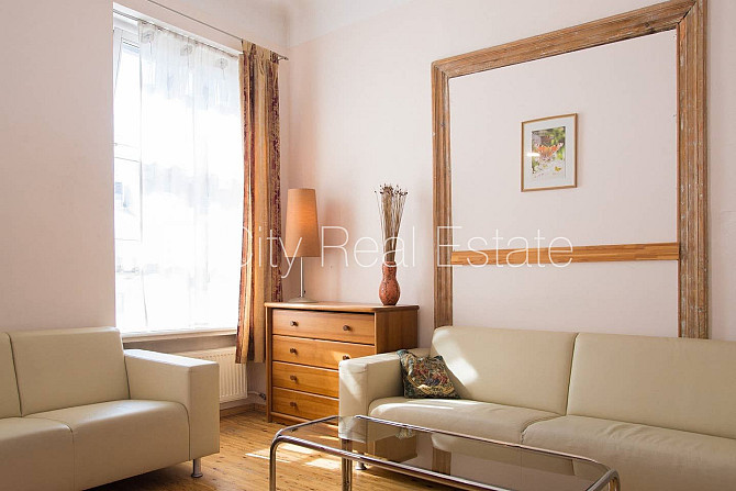 Jaunceltne, labiekārtots apzaļumots pagalms, garāža vienai automašīnai, ir lifts, balkons, Rīga - foto 6