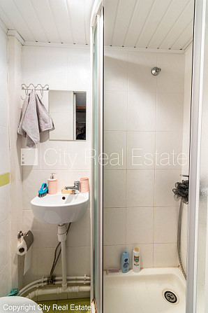 Jaunceltne, labiekārtots apzaļumots pagalms, garāža vienai automašīnai, ir lifts, balkons, Rīga - foto 14