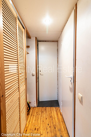 Jaunceltne, labiekārtots apzaļumots pagalms, garāža vienai automašīnai, ir lifts, balkons, Rīga - foto 11