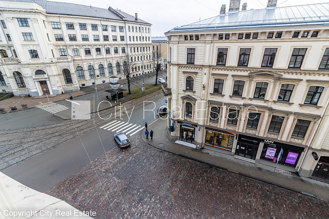 Jaunceltne, labiekārtots apzaļumots pagalms, garāža vienai automašīnai, ir lifts, balkons, Rīga - foto 10