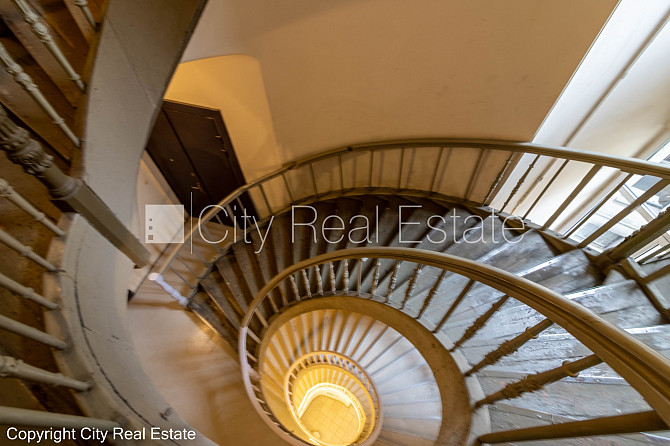 Jaunceltne, labiekārtots apzaļumots pagalms, garāža vienai automašīnai, ir lifts, balkons, Rīga - foto 17