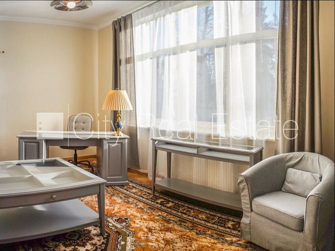 Fasādes māja, ieeja no ielas, kāpņu telpa pēc kapitālā remonta, logi vērsti uz pagalma Rīga - foto 12