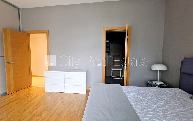 Новостройка, фасадный дом, благоустроенная озеленённая территория, место для Юрмала - изображение 12