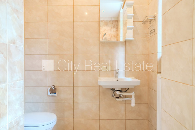 Renovēta māja, ieeja no ielas, luksuss apartamenti , logi vērsti uz pagalma pusi, studio tipa, Rīga - foto 20