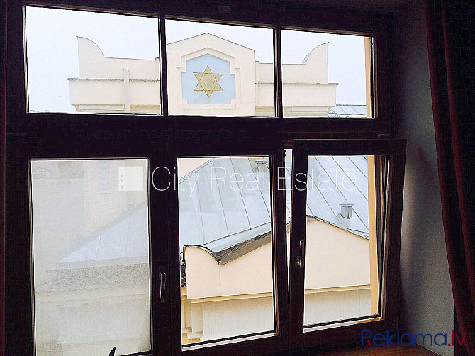 Фасадный дом, плата за обслуживание в месяц 100 EUR, вход с улицы, окна выходят на Рига - изображение 3