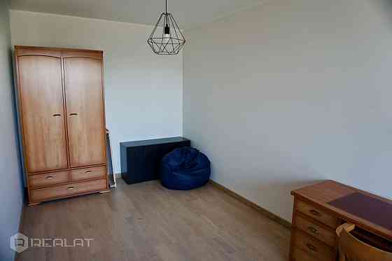 Izīrē saulainu 3 istabu dzīvokli jaunajā projektā  ar lielisku apdari, ļoti kvalitatīvām mēbelēm, au Rīga