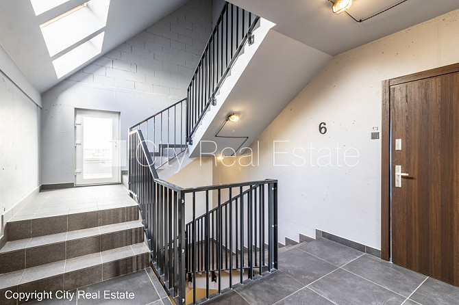 Jaunceltne, fasādes māja, slēgts pagalms, iespēja nomāt autostāvvietu, ieeja no ielas, ir Rīga - foto 20