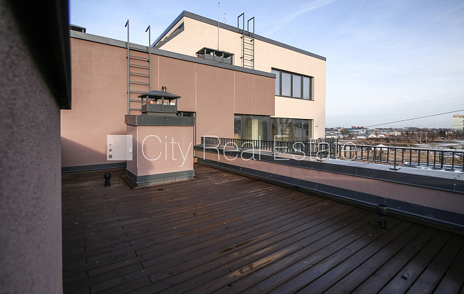 Jaunceltne, fasādes māja, slēgts pagalms, iespēja nomāt autostāvvietu, ieeja no ielas, ir Rīga - foto 18