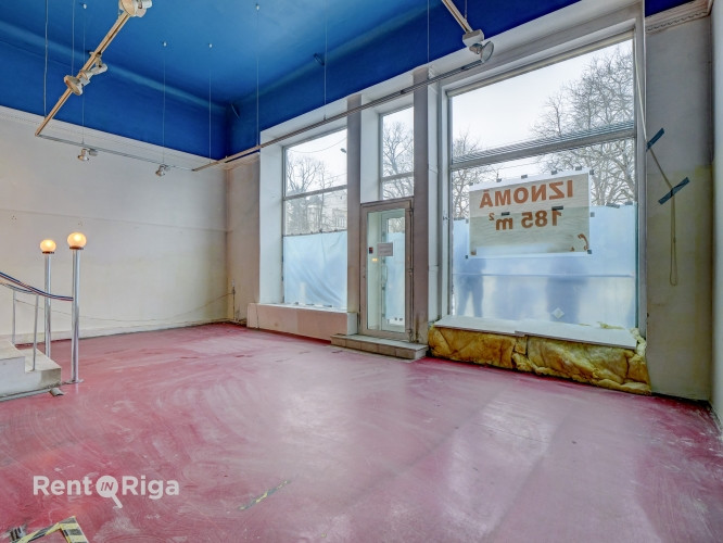 Iznomā plašas un labi redzamas komerctelpas Rīgas centrā  Krišjāņa Barona ielas sākumā, Rīga - foto 1