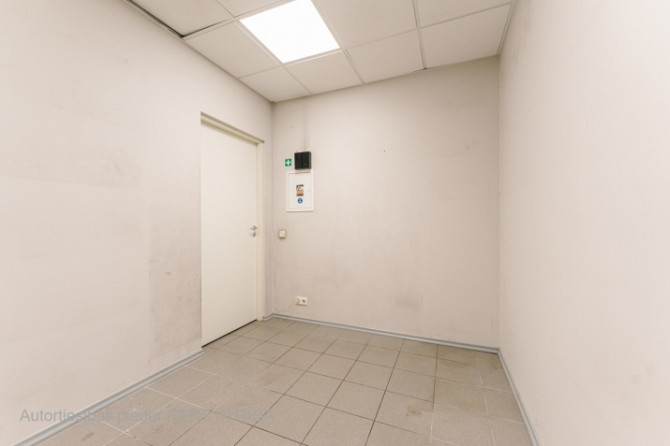 Торговые помещения на 1-м этаже в бизнес-центре Mūkusalas  Сдаются в аренду торговые / Рига - изображение 7