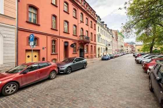 Просторная и полностью оборудованная квартира в Старом городе  Сдается Rīga