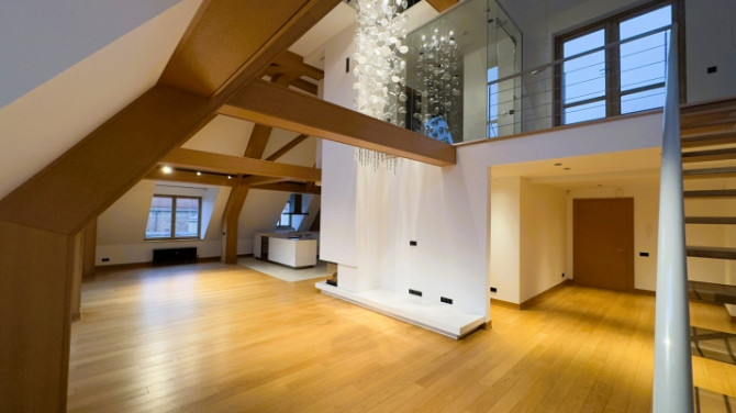 Эксклюзивная двухуровневая квартира с просторной частной террасой на крыше, Рига - изображение 2