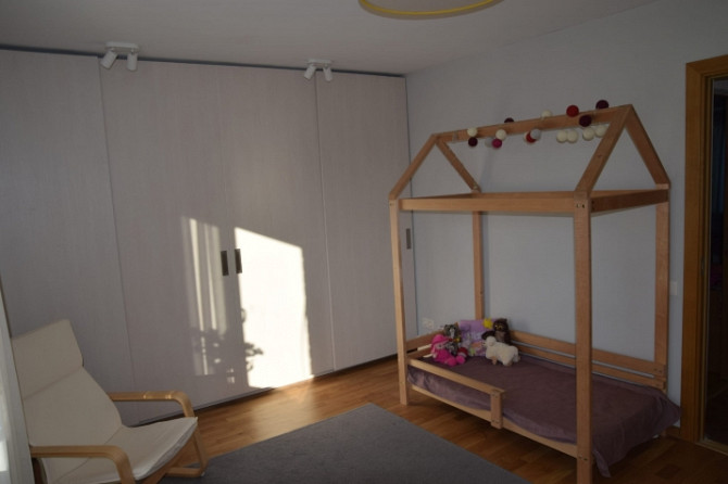 Izīrē 3 istabu dzīvokli Teikā ar garāžu!  Dzīvoklī 2 guļamistabas, kabinets un plaša Rīga - foto 6