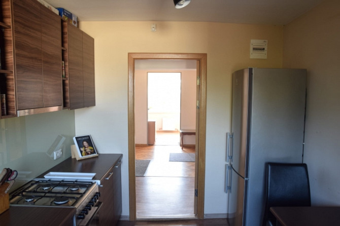 Izīrē 3 istabu dzīvokli Teikā ar garāžu!  Dzīvoklī 2 guļamistabas, kabinets un plaša Rīga - foto 8