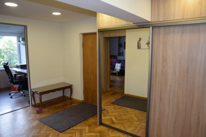 Izīrē 3 istabu dzīvokli Teikā ar garāžu!  Dzīvoklī 2 guļamistabas, kabinets un plaša Rīga - foto 9