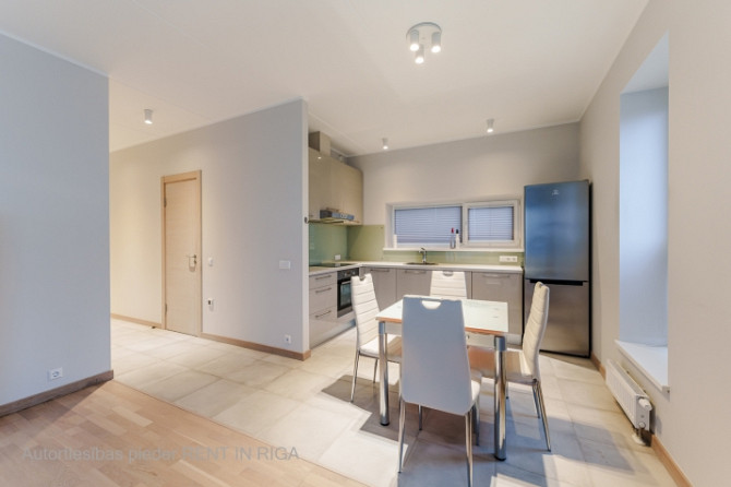 Izīrē  2 istabu dzīvokli - 65 m2, 7. stāvā Mežciemā, absolūti jaunuzceltajā dzīvojamo Rīga - foto 2