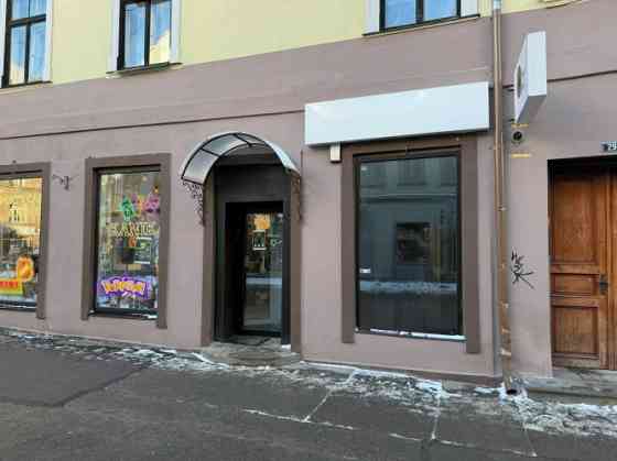 Сдаются в аренду помещения в очень активной локации. Светлые помещения с большой Рига