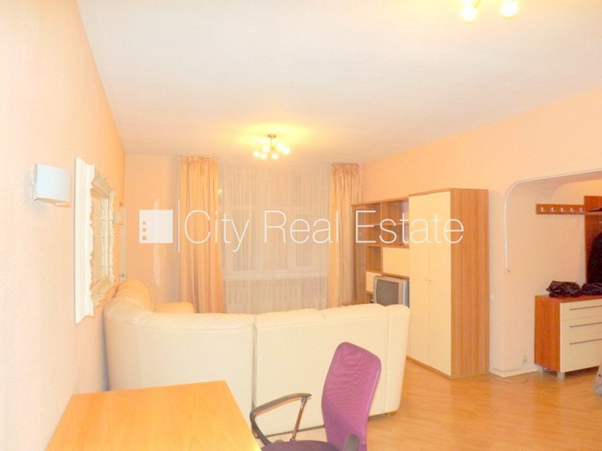 Fasādes māja, restaurēta māja, slēgta teritorija, ieeja no ielas, kāpņu telpa pēc Rīga - foto 13