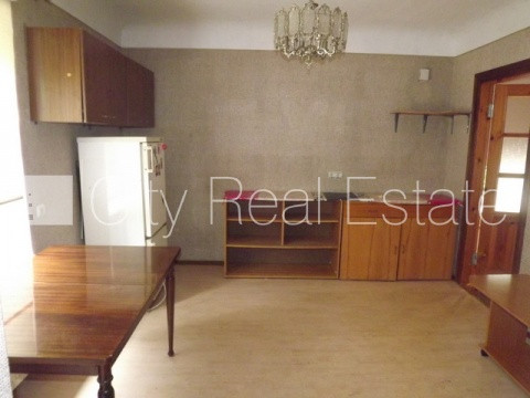 Фасадный дом, благоустроенный озеленённый двор, закрытый двор, территория Рига - изображение 20