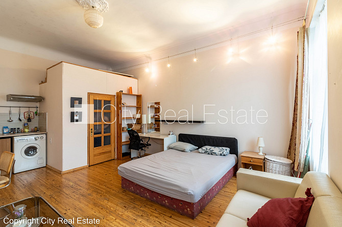 Фасадный дом, реновированный дом, вход с улицы, лестничная клетка после Рига - изображение 18