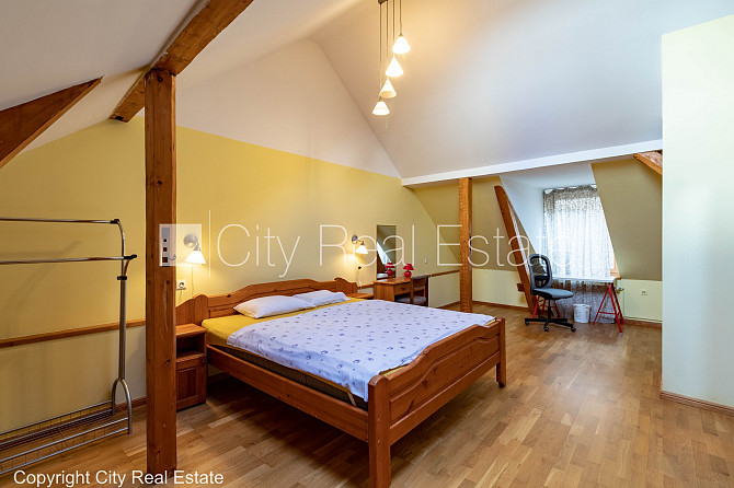 Koka māja, fasādes māja, slēgts pagalms, ieeja no pagalma, mansards, logi vērsti mājas abās Rīga - foto 3