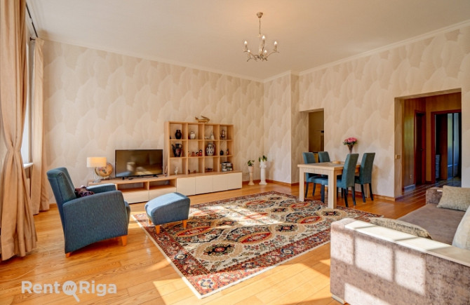 Просторная, светлая и солнечная 3-комнатная квартира расположена в престижном Рига - изображение 3