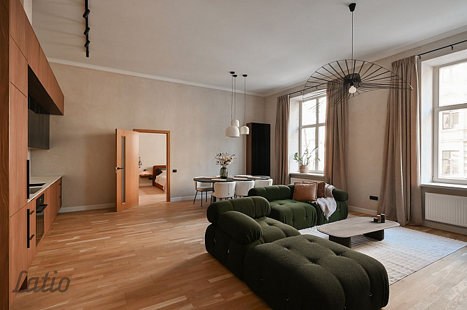 Ilgtermiņa īrei pieejams pilnīgi jauns, elegants luksusa klases dzīvoklis Rīgas centrā. Rīga - foto 5