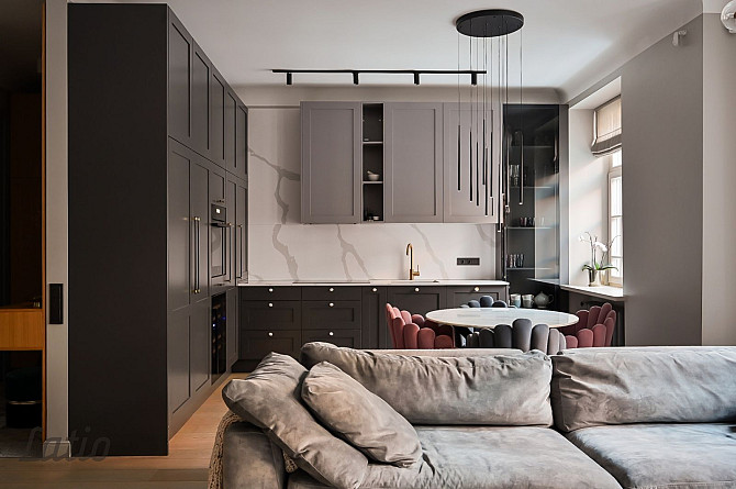 Īrei pieejams elegants un plašs 4-istabu dzīvoklis Rīgas centrā, vienā no skaistākajām Rīga - foto 5