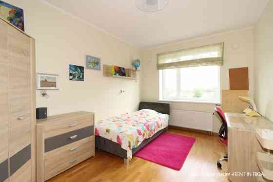 В аренду сдаются полностью меблированная квартира в "Skanstes Virsotnes". Квартира с Рига