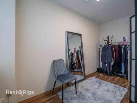 Сдаётся в аренду офисное помещение в Кенгарагсе  Площадь помещения: 23 м  Доступны Рига