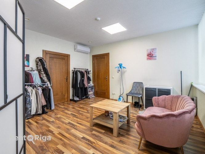 Сдаётся в аренду офисное помещение в Кенгарагсе  Площадь помещения: 23 м  Доступны Рига - изображение 3