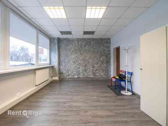 Сдаётся в аренду офисное помещение в Кенгарагсе  Площадь помещения: 22 м  Доступны Рига