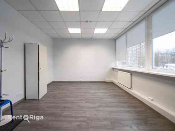 Сдаётся в аренду офисное помещение в Кенгарагсе  Площадь помещения: 22 м  Доступны Рига