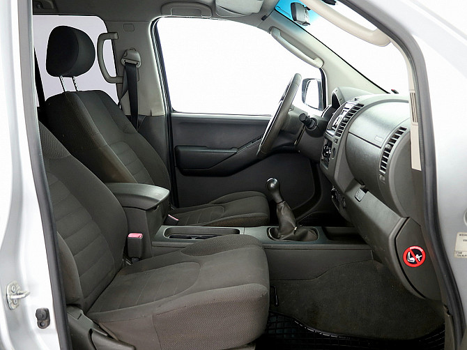 Nissan Navara Doublecab Facelift 4x4 2.5 dCi 126kW Таллин - изображение 6