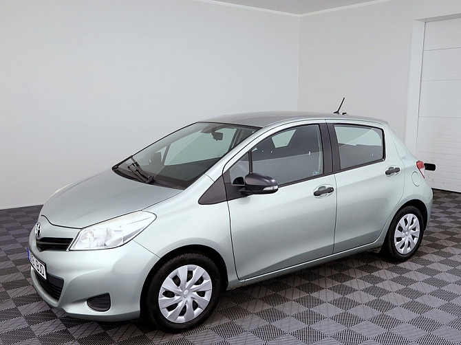 Toyota Yaris Linea Sol A-C 1.3 73kW Таллин - изображение 2