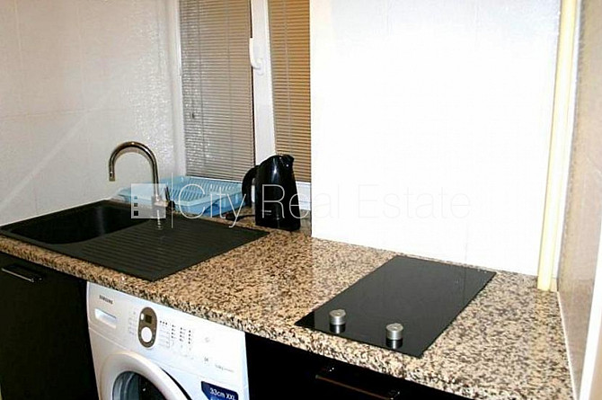 Fasādes māja, renovēta māja, slēgts pagalms, vieta automašīnai, ieeja no ielas un pagalma, Rīga - foto 5