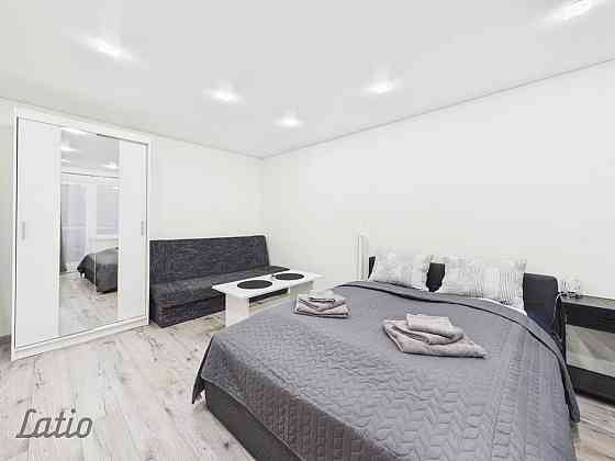 Pārdod 1 istabas dzīvokli Ķengaragā. Tiek piedāvāts gaišs un ļoti silts dzīvoklis ar ērtu plānojumu, Rīga