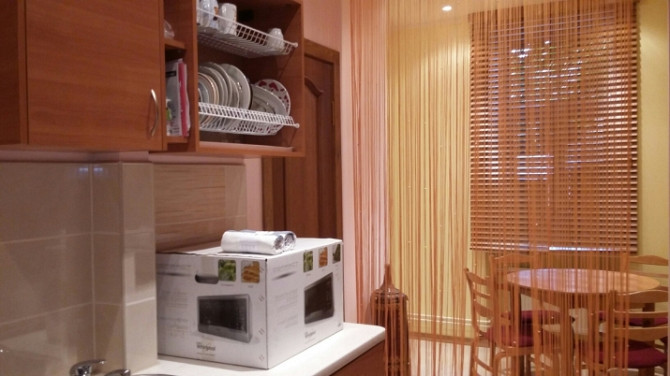 Izīrē atsevišķu istabu 3 guļamistabu dzīvokli Rīgas centrā klusā iekšpagalma ēkā. Rīga - foto 2